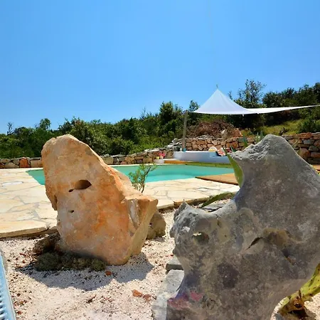 Luna * Veliki Drvenik