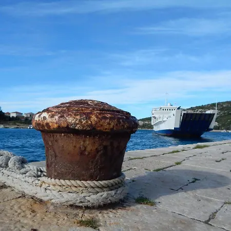 Luna 벨리키 드르베닉